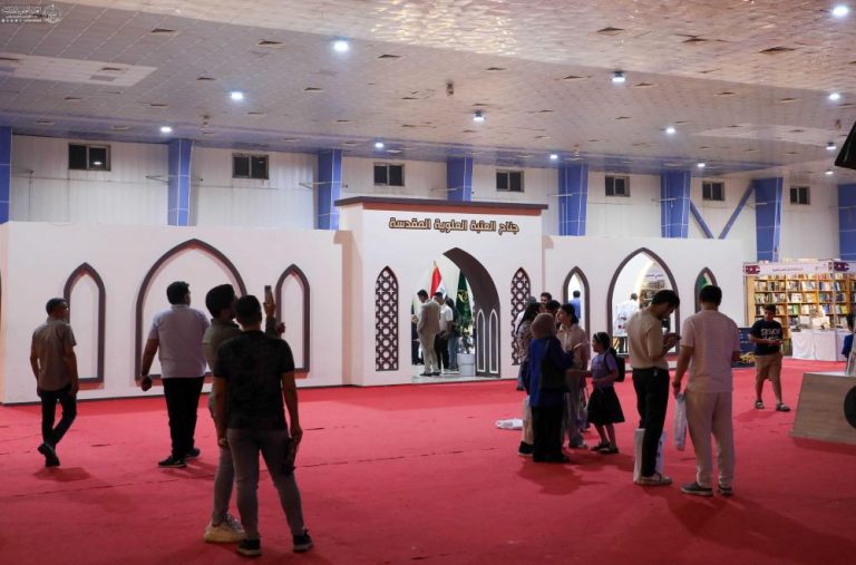 استقبال از غرفه آستان مقدس علوی در نمایشگاه بین‌المللی کتاب بغداد
