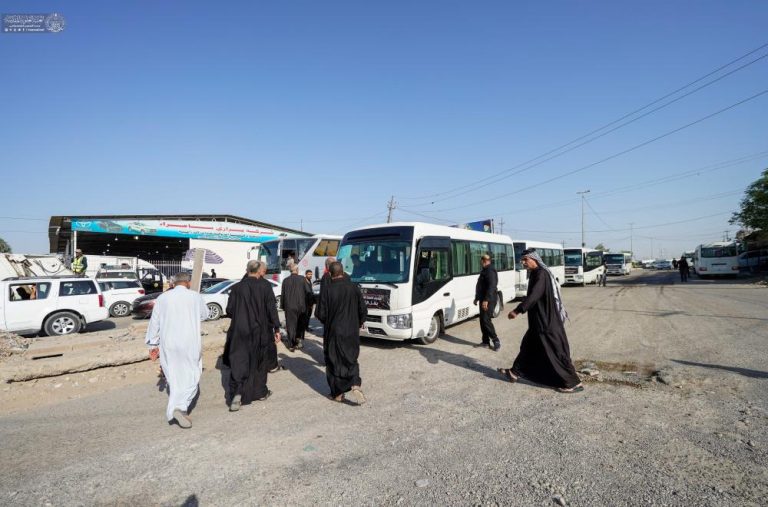 جابهجایی زائران حرم امامین عسکریین علیهماالسلام توسط ناوگان حمل و نقل آستان مقدس علوی