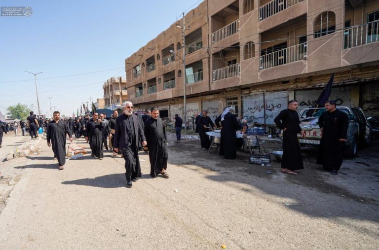 بازدید تولیت آستان مقدس علوی از خدماترسانی موکب آستان در سامرا