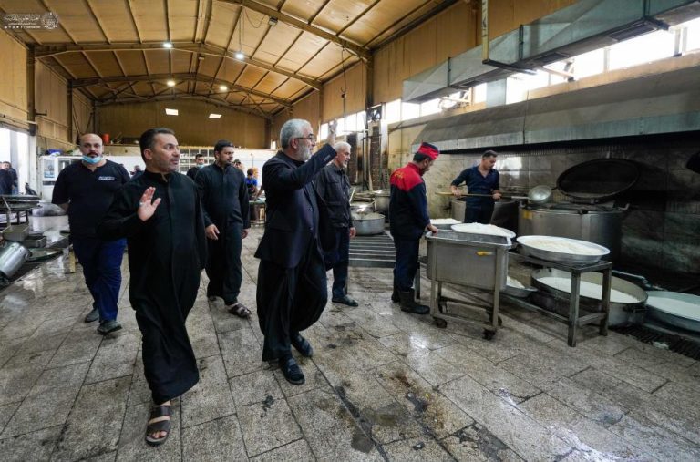 بازدید تولیت آستان مقدس علوی از خدماترسانی موکب آستان در سامرا