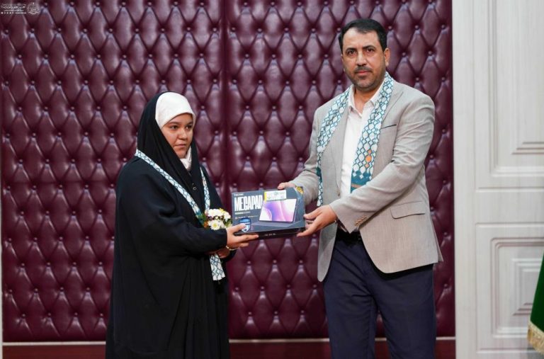 تجلیل از دانشجویان