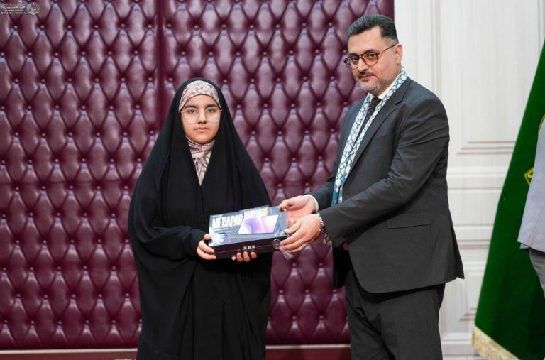 تجلیل از دانشجویان