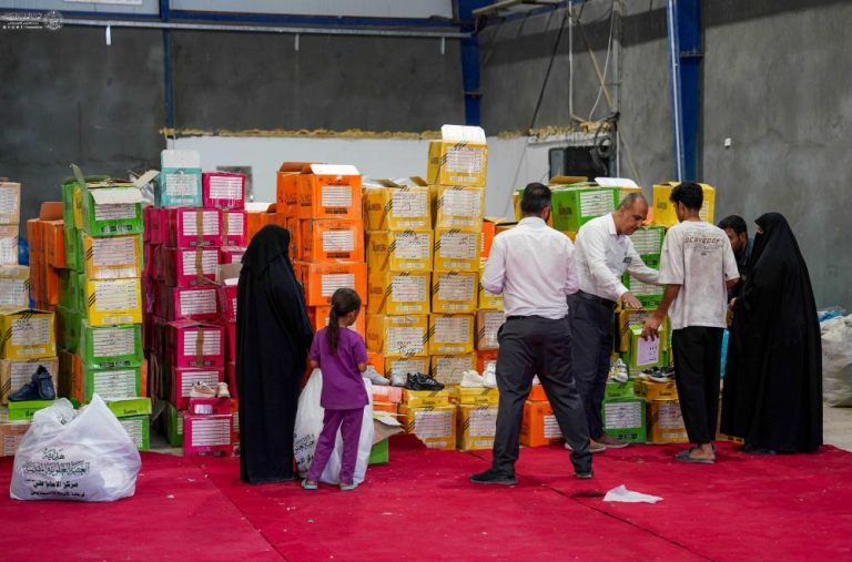 توزیع پوشاک مدرسه