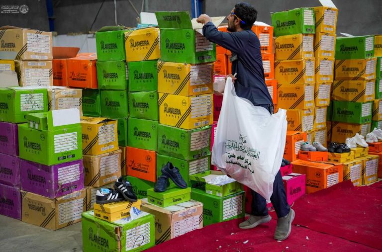 توزیع پوشاک مدرسه