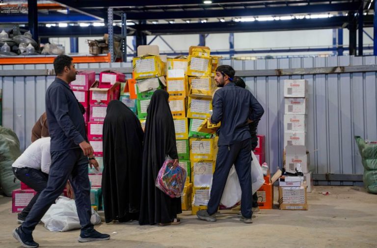 توزیع پوشاک مدرسه