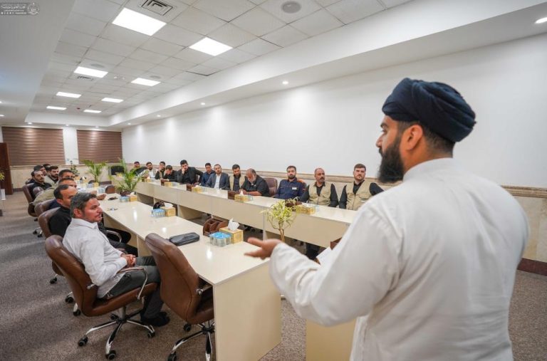 برگزاری کارگاه آموزشی با عنوان «تعهد شغلی» برای خادمان آستان مقدس علوی