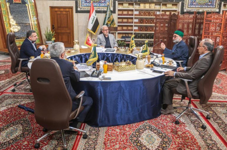 میزبانی آستان مقدس کاظمین (علیهماالسلام) از متولیان عتبات مقدسۀ عراق