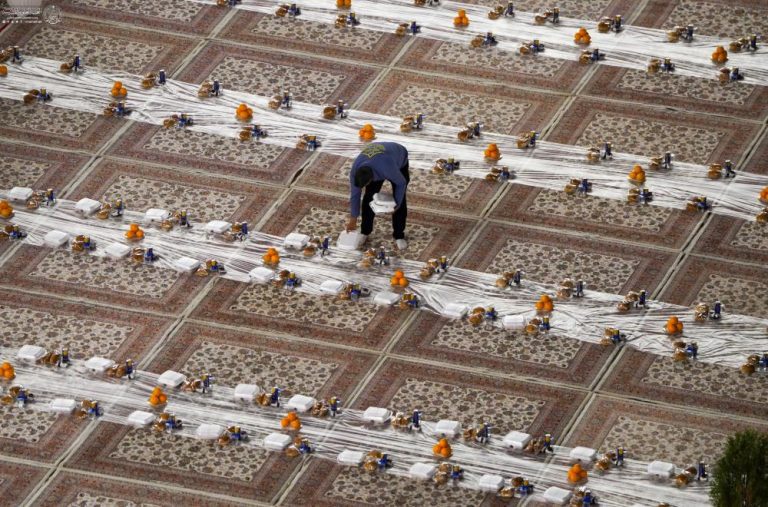 پذیرایی از زوار