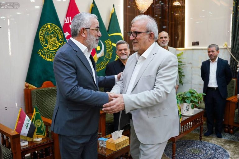 نشست متولیان