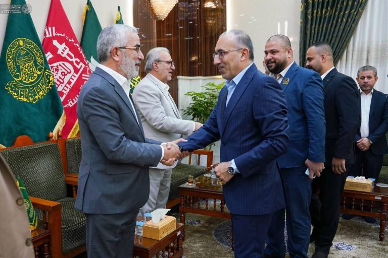 نشست متولیان