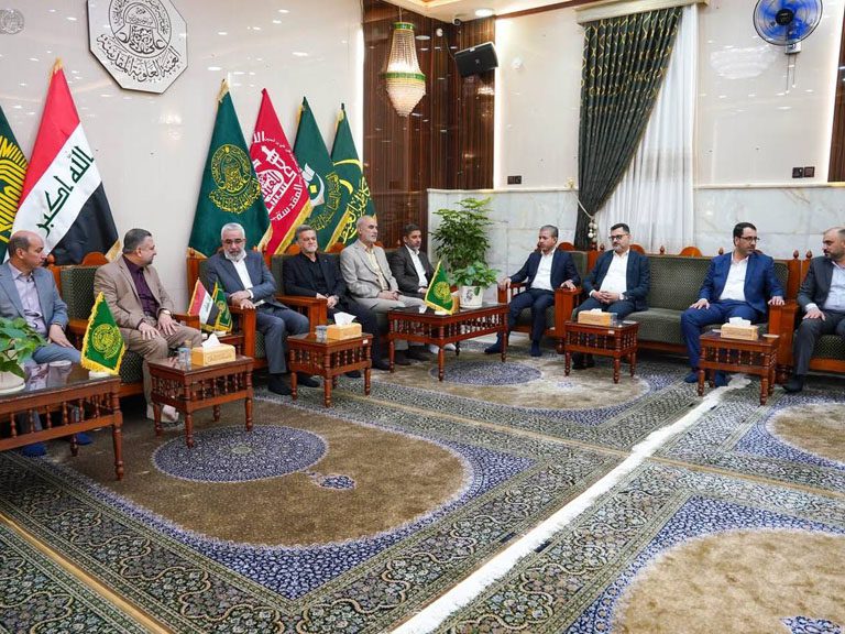 نشست متولیان