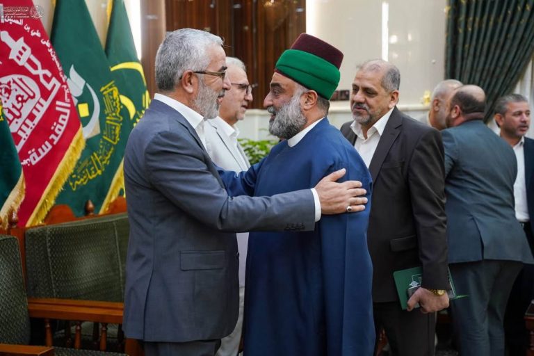 نشست متولیان