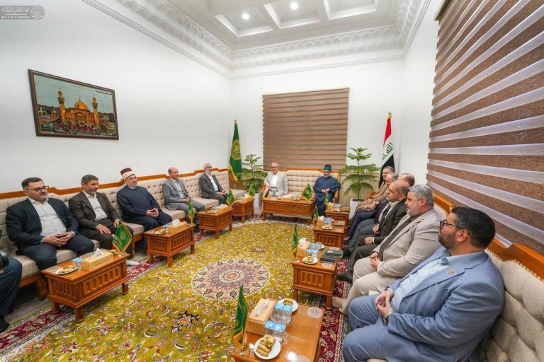 نشست متولیان