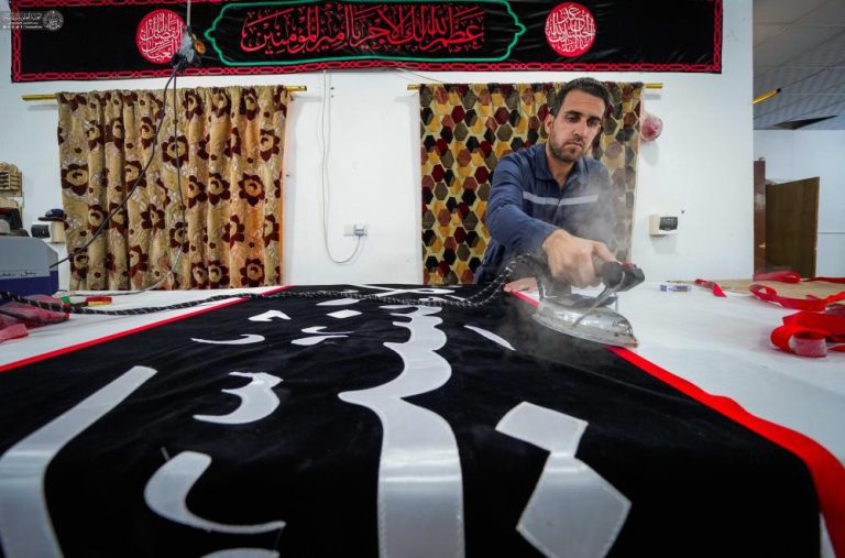 آمادهسازی کتیبههای سالروز شهادت حضرت زهرا (سلاماللهعلیها)