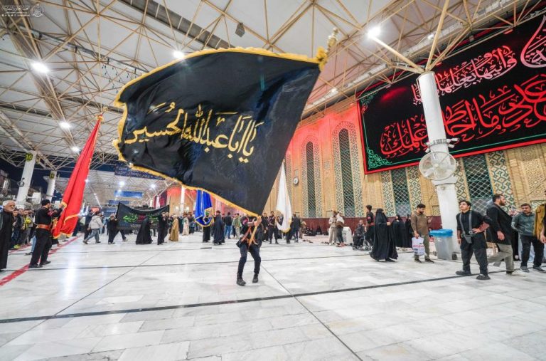 میزبانی حرم مطهر علوی از هیئت‌های عزاداری در ایام شهادت حضرت زهرا (سلام‌الله‌علیها)