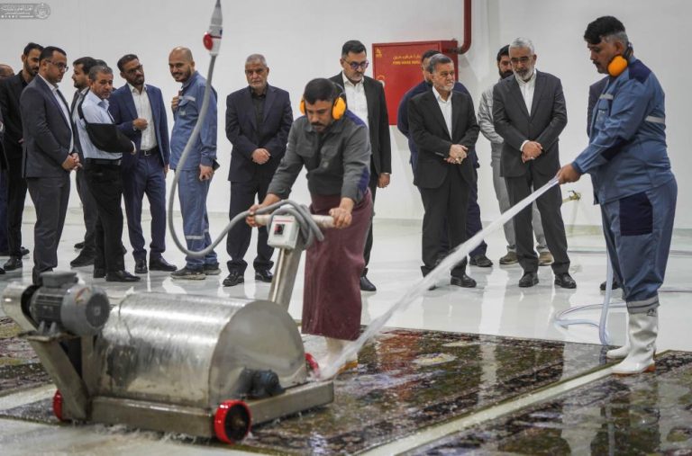 افتتاح کارخانۀ فرش