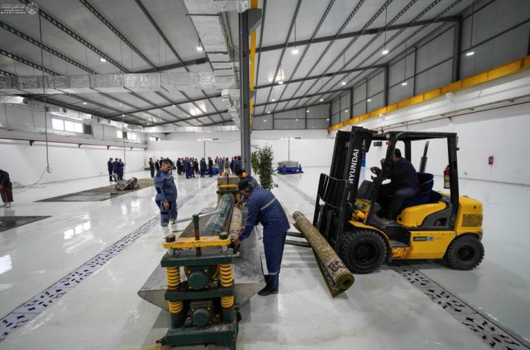 افتتاح کارخانۀ فرش