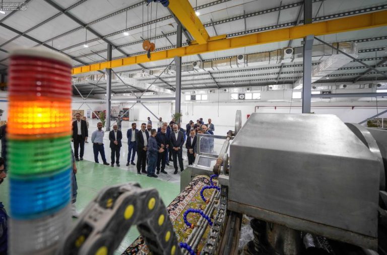 افتتاح کارخانۀ فرش