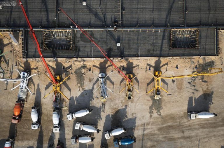 عملیات ساخت مخزن بزرگ آب