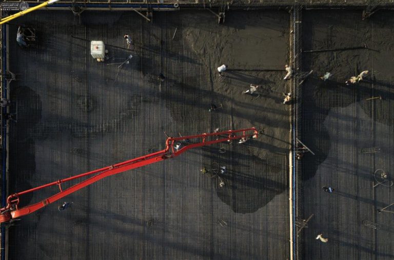 عملیات ساخت مخزن بزرگ آب