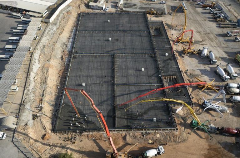 عملیات ساخت مخزن بزرگ آب