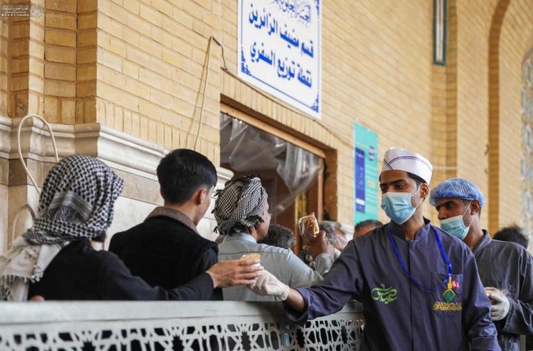 پذیرایی از عزاداران فاطمی