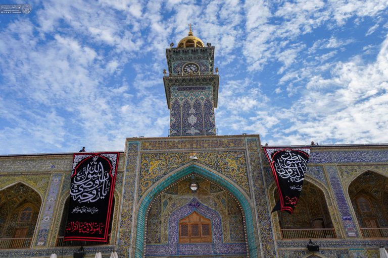 سیاه‌پوش شدن حرم مطهر علوی در سالروز وفات حضرت ام‌البنین (علیهاالسلام) 1