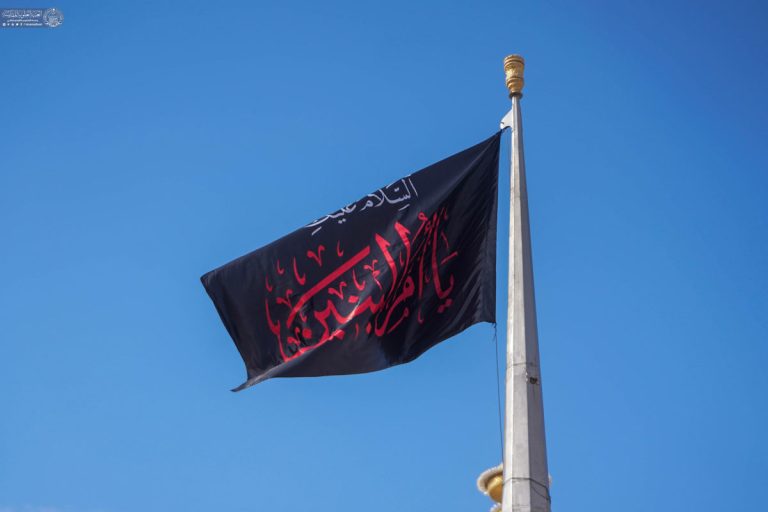 سیاه‌پوش شدن حرم مطهر علوی در سالروز وفات حضرت ام‌البنین (علیهاالسلام) 2