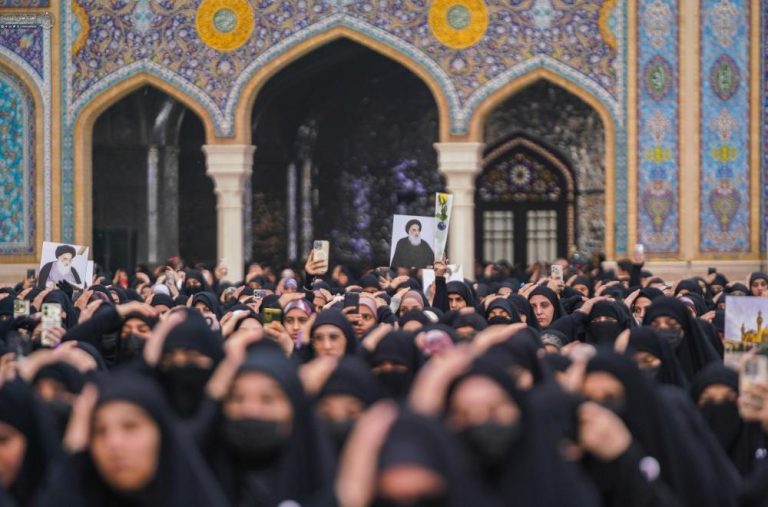 تقدیر از ۴هزار دانشجوی دختر محجبه در جشنوارۀ «چادر من» توسط آستان مقدس علوی 2