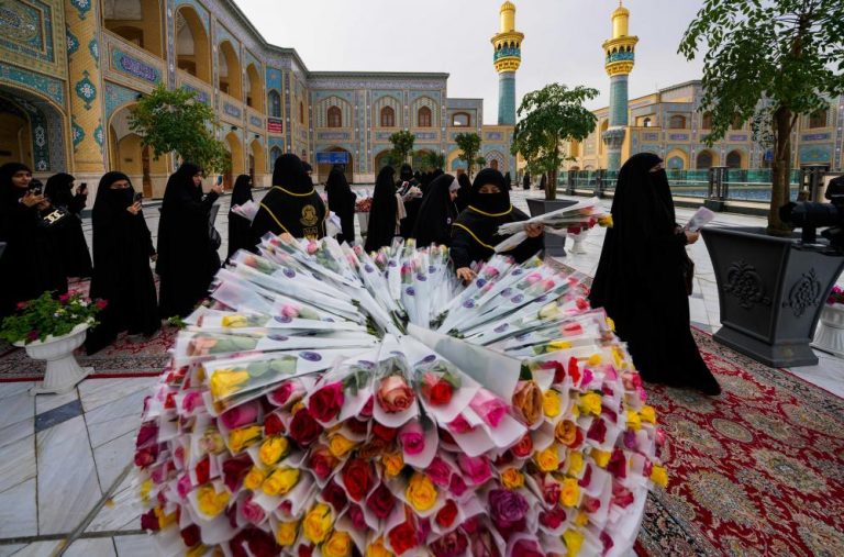 برگزاری جشنوارهٔ «چادر من» با حضور ۲۰۰۰ دانشجوی دختر در حرم مطهر علوی 27