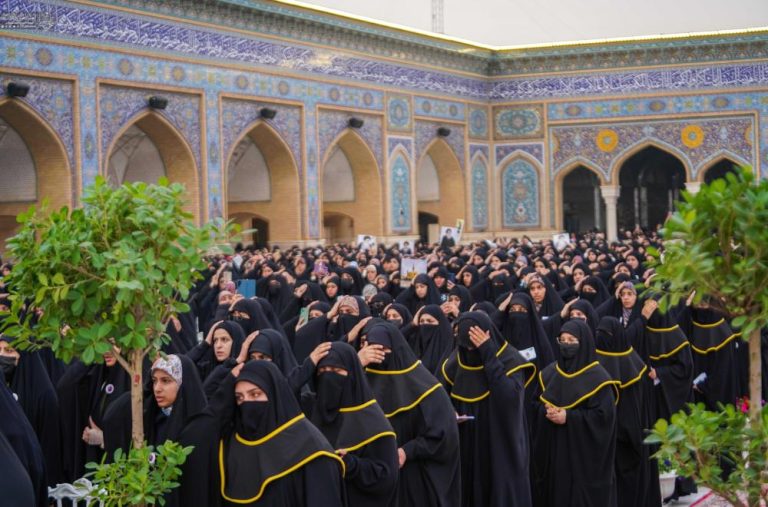 برگزاری جشنوارهٔ «چادر من» با حضور ۲۰۰۰ دانشجوی دختر در حرم مطهر علوی 32