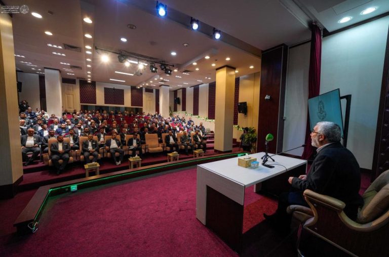 دیدار صمیمانۀ تولیت آستان مقدس علوی با خادمان بخش حراست 9