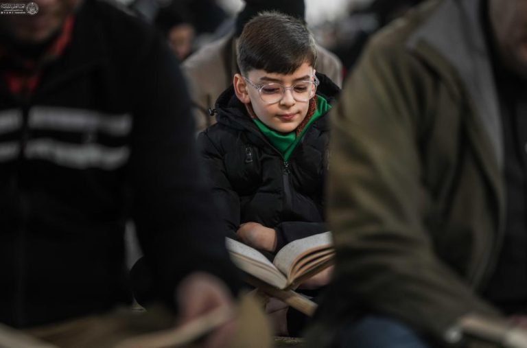 برگزاری محفل قرآنی در حرم مطهر علوی هم‌زمان با هفتۀ «مولود کعبه»