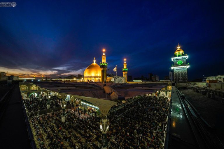 هنگامۀ غروب در صحن‌وسرای آستان مقدس علوی