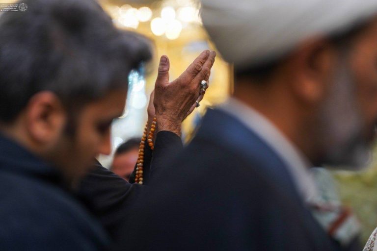 قرار عاشقانه زائران، هر یکشنبه در حرم مطهر علوی 2