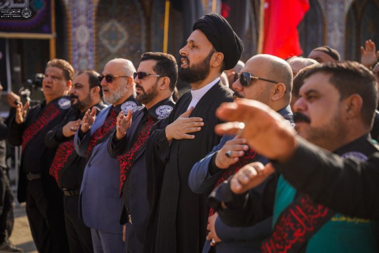 عزاداری خدام علوی در سالروز وفات ام‌البنین (سلام‌الله‌علیها) در آستان عباسی۳