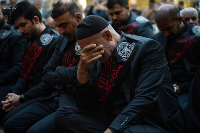 عزاداری خدام علوی در سالروز وفات ام‌البنین (سلام‌الله‌علیها) در آستان عباسی۵