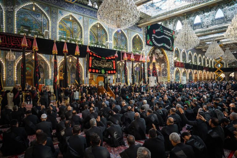 عزاداری خدام علوی در سالروز وفات ام‌البنین (سلام‌الله‌علیها) در آستان عباسی۶