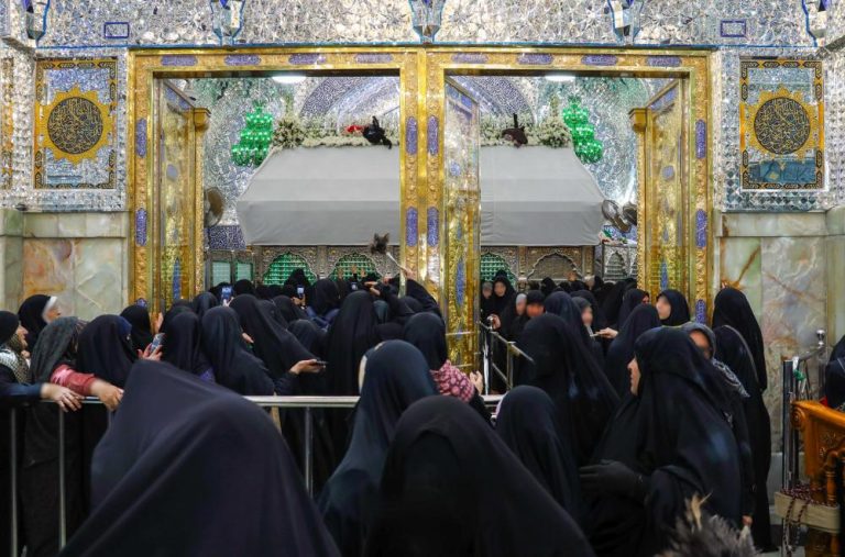 خدمت‌رسانی بانوان خادم آستان مقدس علوی در ایام زیارت رجبیه