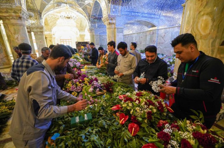 آمادهسازی یکمیلیون شاخه گل طبیعی برای تزیین حرم مطهر علوی 2