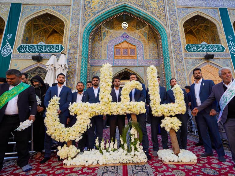 ادای احترام خادمان علوی