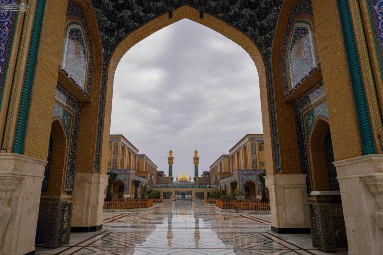 حال و هوای بارانی حرم مطهر علوی