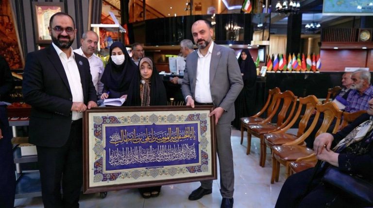 دیدار تولیت آستان مقدس علوی با خانواده‌های آسیب‌دیده‌ در تهران