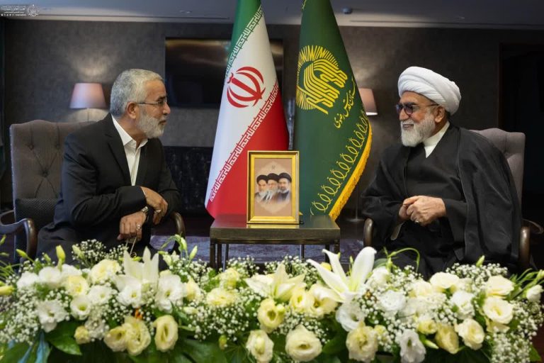 مشرف شدن تولیت آستان مقدس علوی به زیارت حرم امام رضا (علیه‌السلام)