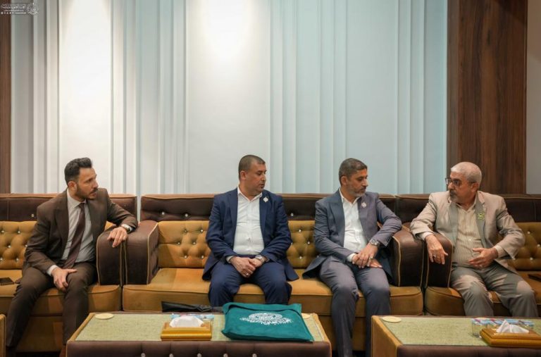 اهدای پرچم مبارک غدیر به آستان مقدس امامین عسکریین (علیهماالسلام)