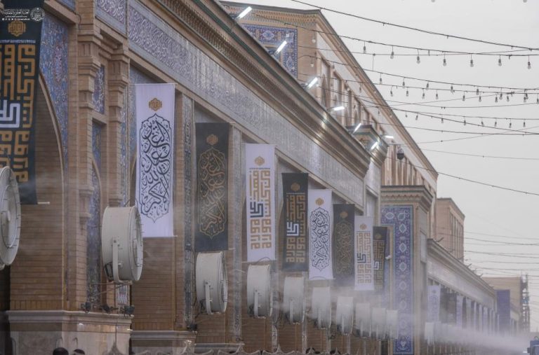 اتمام عملیات نصب تزیینات ویژۀ عید غدیر در حرم مطهر علوی