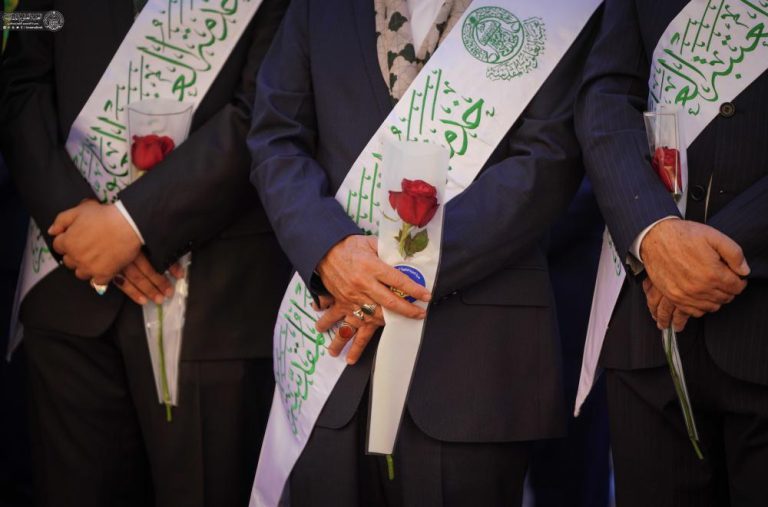 اهتزاز پرچم ولایت در حرم مطهر علوی