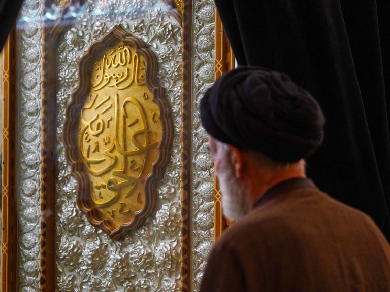 حضور زائران در روز زیارتی مخصوص امیرالمؤمنین در حرم