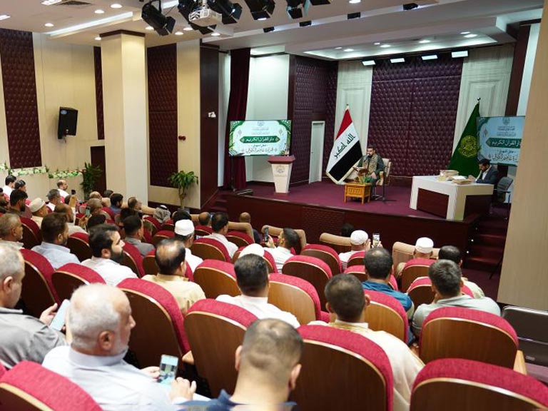 آیین اعطای گواهی قرائت قرآن به قرآن‌آموزان توسط آستان مقدس علوی