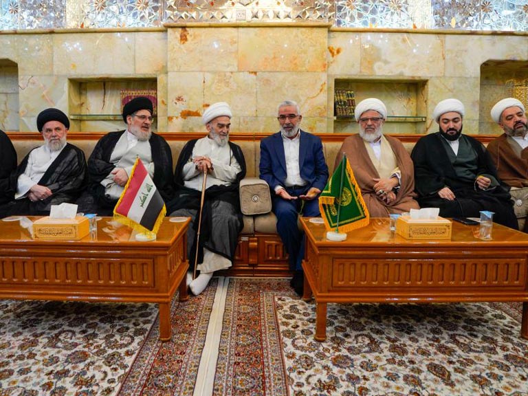 دیدار تولیت آستان مقدس علوی با هیئتی از حوزۀ علمیۀ قم